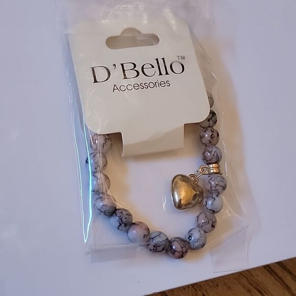 Beaded heart charm braclet NWT 💝 - Picture 4 of 4